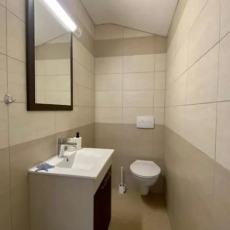 Apartment Olivia - Modern And Spacious 3-bedroom Duplex With Balcony *